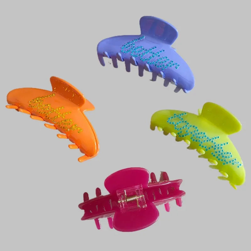 Summer Women Rhinestone Letter Hair Clip Summer Solid Color Custom Logo Acetate Hair Claws Luxury Hair Accessories For Party